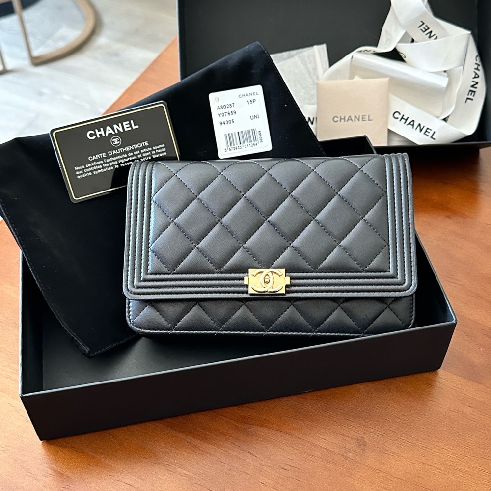 CHANEL Black Quilted Crossbody Bag